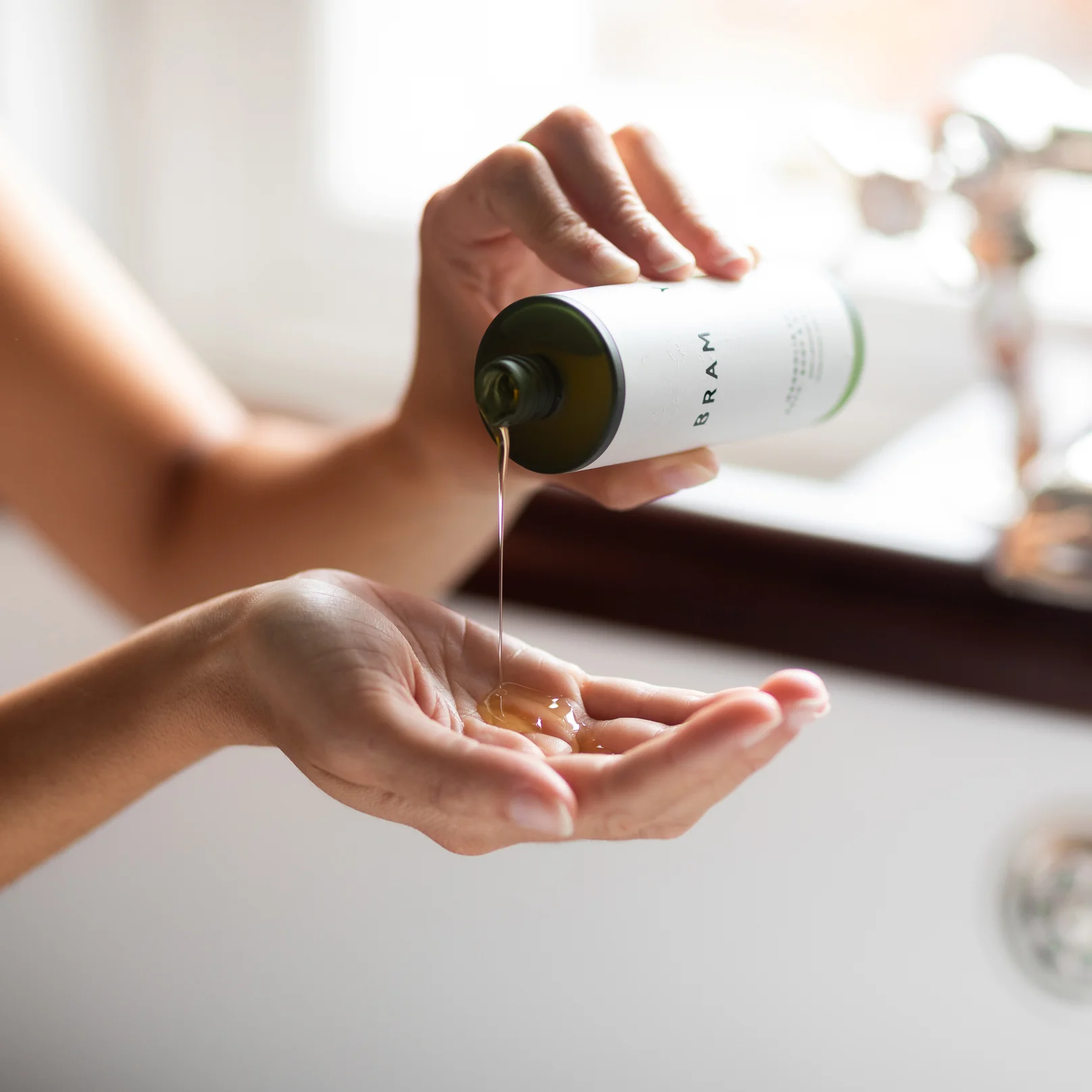 Geranium Uplifting Bath, Body & Shower Oil - Image 3